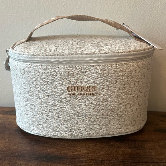 GUESS Cosmetic Case White and Tan Monogram Travel Makeup Pouch NWT - Picture 1 of 6